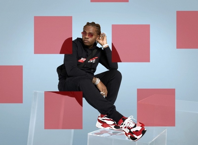 Puma RS-X3 Super v čierno červenej verzii s bielou obúva aj americký rapper Gunna